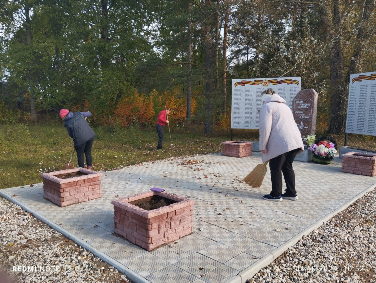 На Минецкой сельской территории прошел субботник по благоустройство территории обелиска павшим воинам. На Минецкой сельской территории прошел субботник по благоустройство территории обелиска павшим воинам.