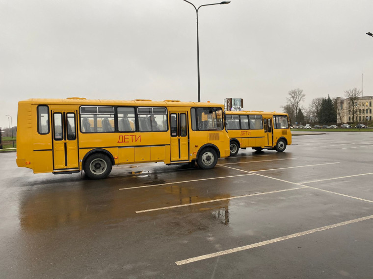 Сегодня, 14 ноября 2024 года в г. Великий Новгород на территории Автономной некоммерческой организации «Новгородская техническая школа» состоялось торжественное вручение школьных автобусов. Сегодня, 14 ноября 2024 года в г. Великий Новгород на территории Автономной некоммерческой организации «Новгородская техническая школа» состоялось торжественное вручение школьных автобусов.