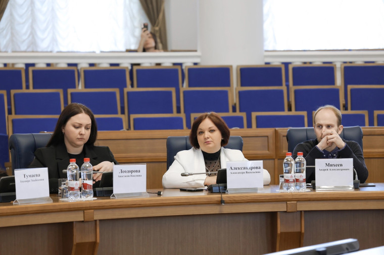 ⚡️В стенах Новгородской областной Думы прошла встреча лидеров студенческих объединений Москвы и представителей Молодёжного парламента при Новгородской областной Думе.. ⚡️В стенах Новгородской областной Думы прошла встреча лидеров студенческих объединений Москвы и представителей Молодёжного парламента при Новгородской областной Думе..