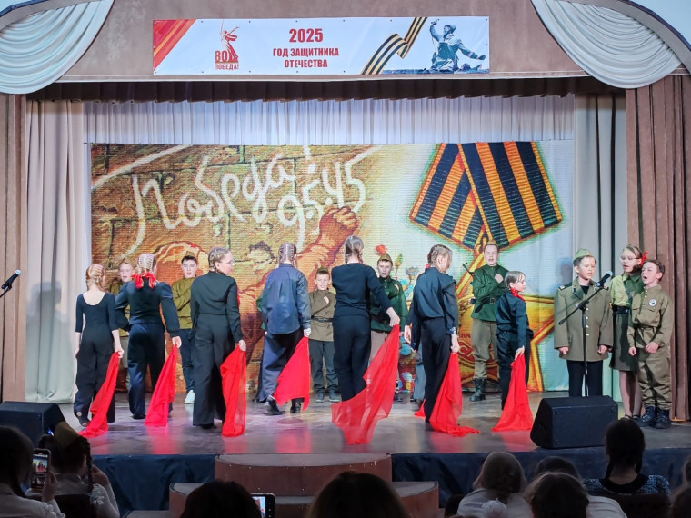 Сегодня в Центре культурного развития п.Хвойная прошел окружной конкурс инсценированной песни «Голос памяти», посвященный 80 годовщине Победы в Великой Отечественной войне 1941-1945 годов.. Сегодня в Центре культурного развития п.Хвойная прошел окружной конкурс инсценированной песни «Голос памяти», посвященный 80 годовщине Победы в Великой Отечественной войне 1941-1945 годов..